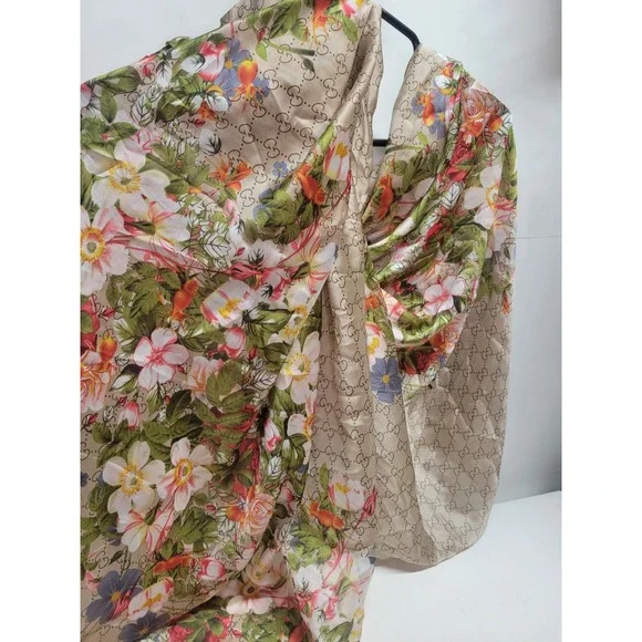 Gucci Silk Scarf Floral Print Beige GG Monogram Made in Italy Luxury 72x36 - Picture 7 of 12